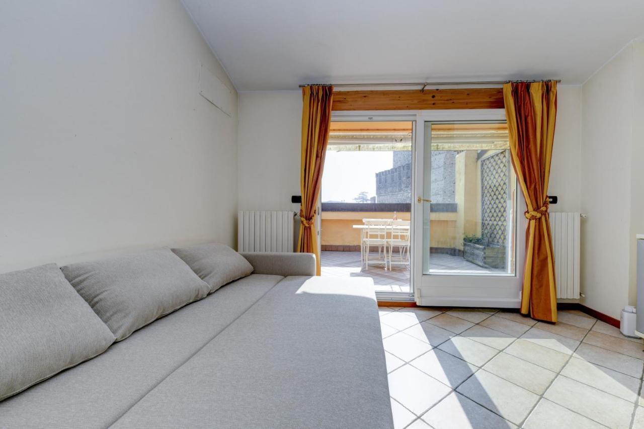 Sunset Apartment Home & Terrace Sirmione Extérieur photo