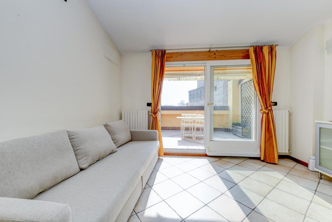 Sunset Apartment Home & Terrace Sirmione Extérieur photo
